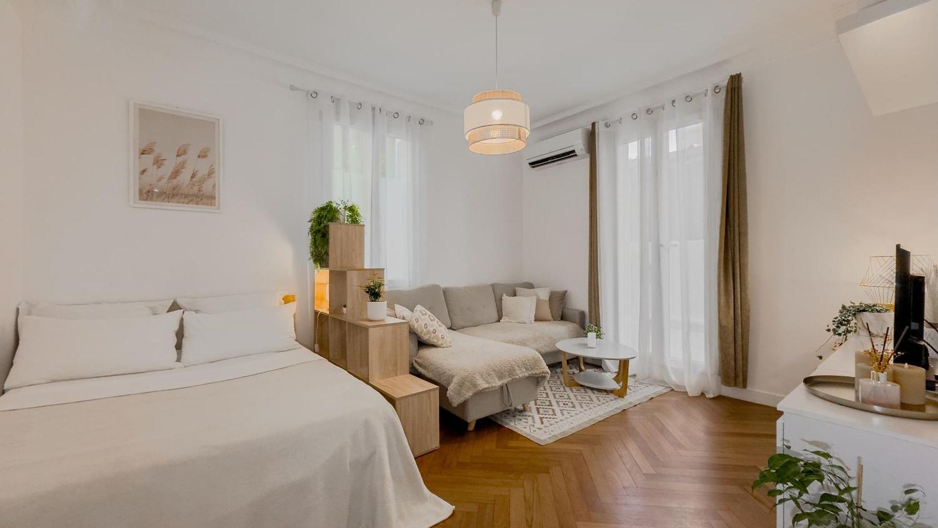 Appartement - Bright & Modern - Private Terrace - Aircon - Near Train & *