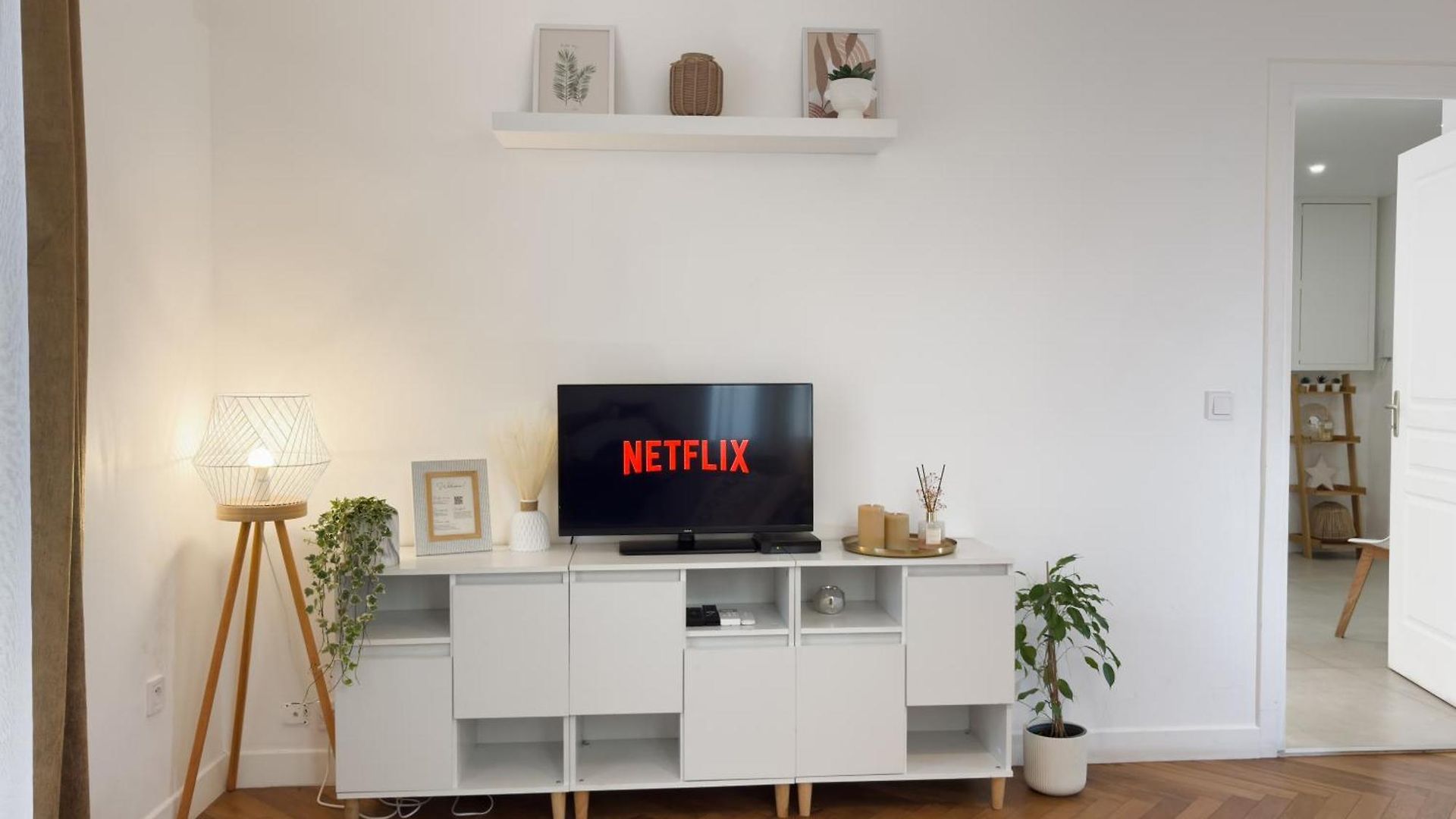 Appartement - Bright & Modern - Private Terrace - Aircon - Near Train & *