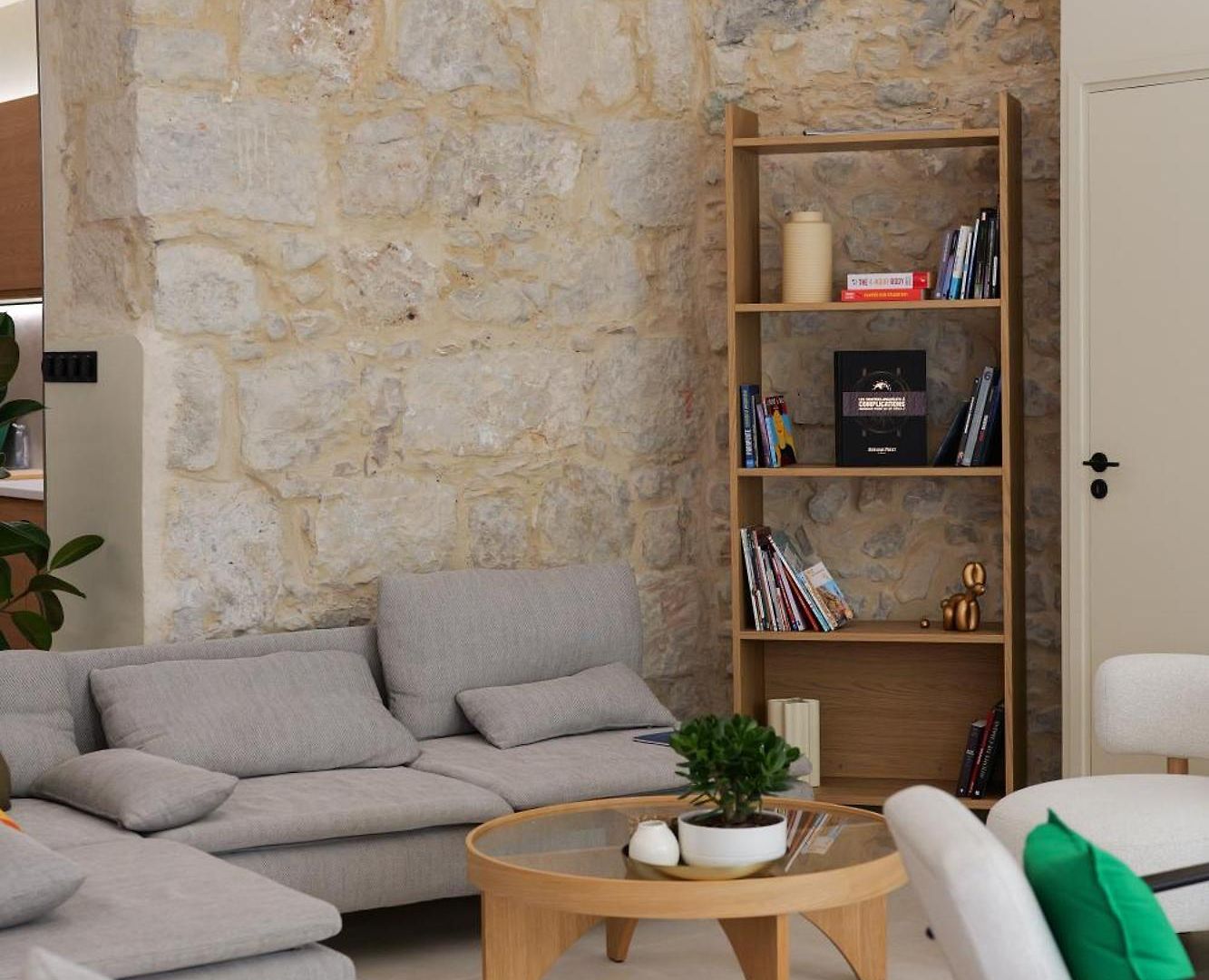 Extra Spacious Modern Hub Center Appartement *