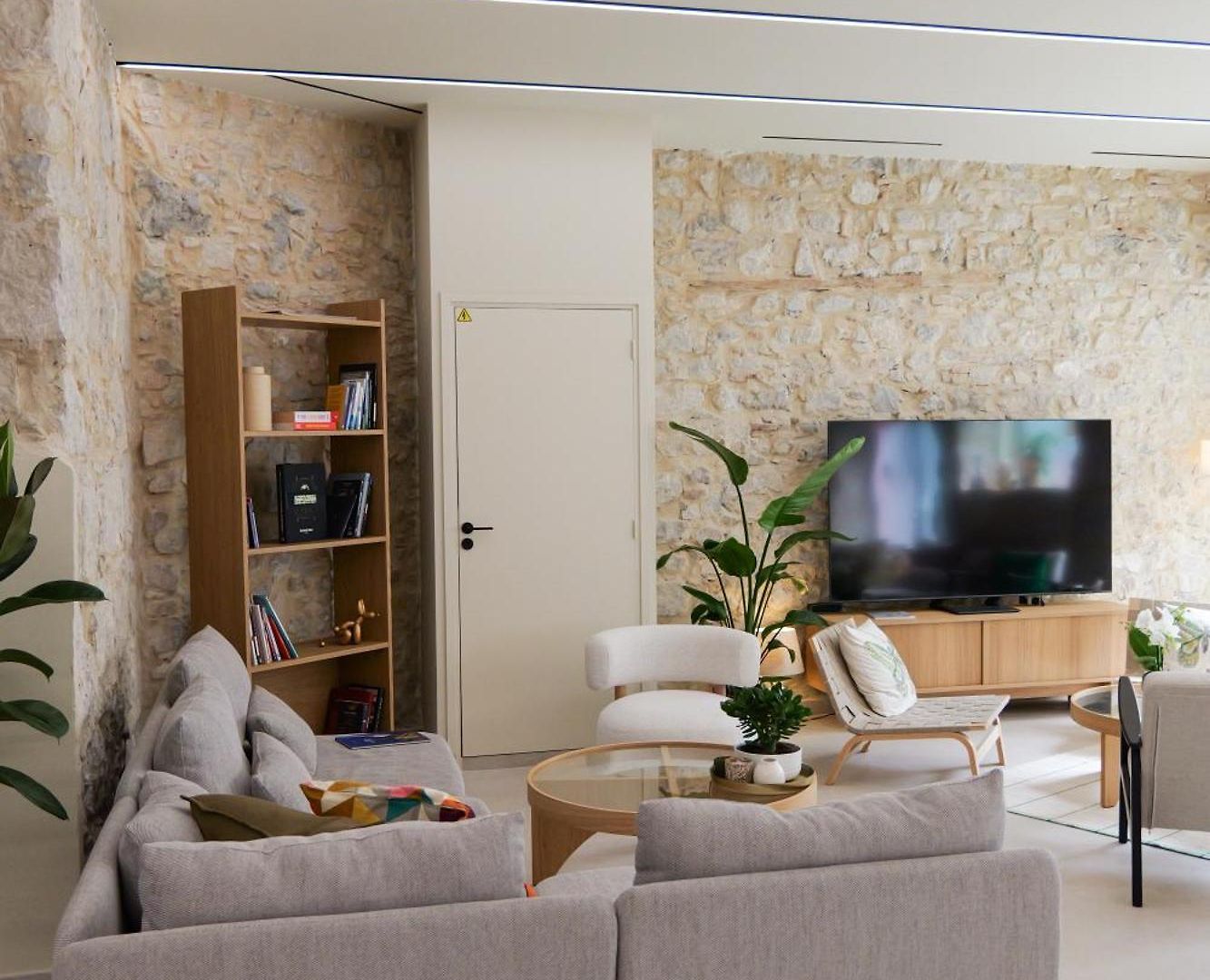Extra Spacious Modern Hub Center Appartement *