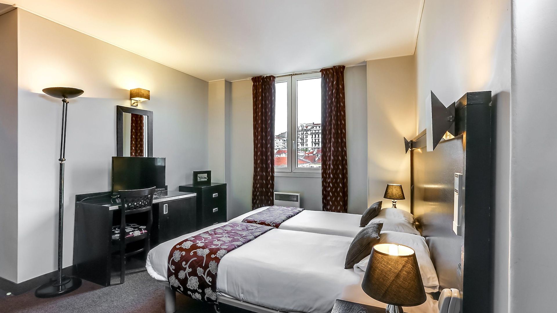 Byakko Hotel 3*