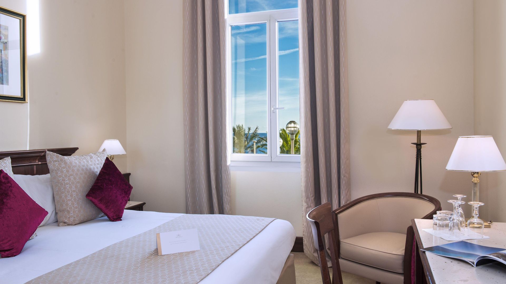 West End Promenade Hotel 4*