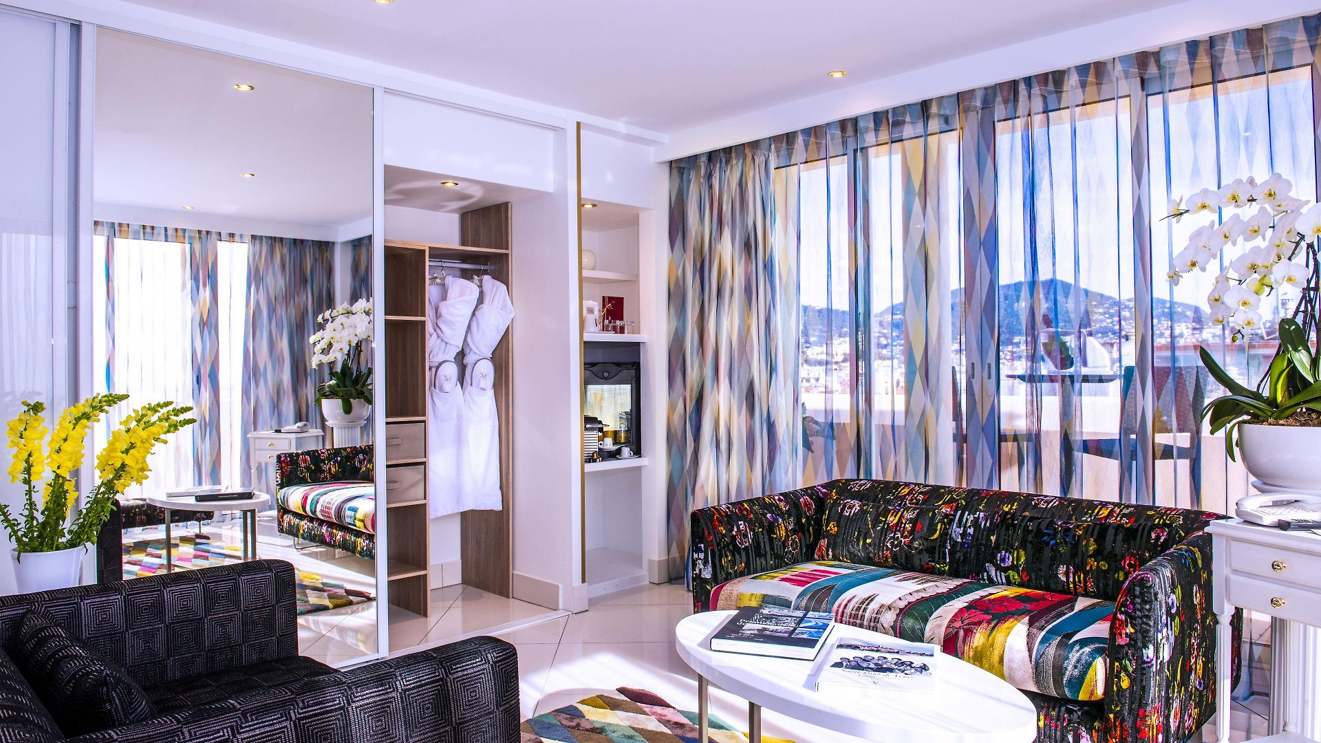 West End Promenade Hotel