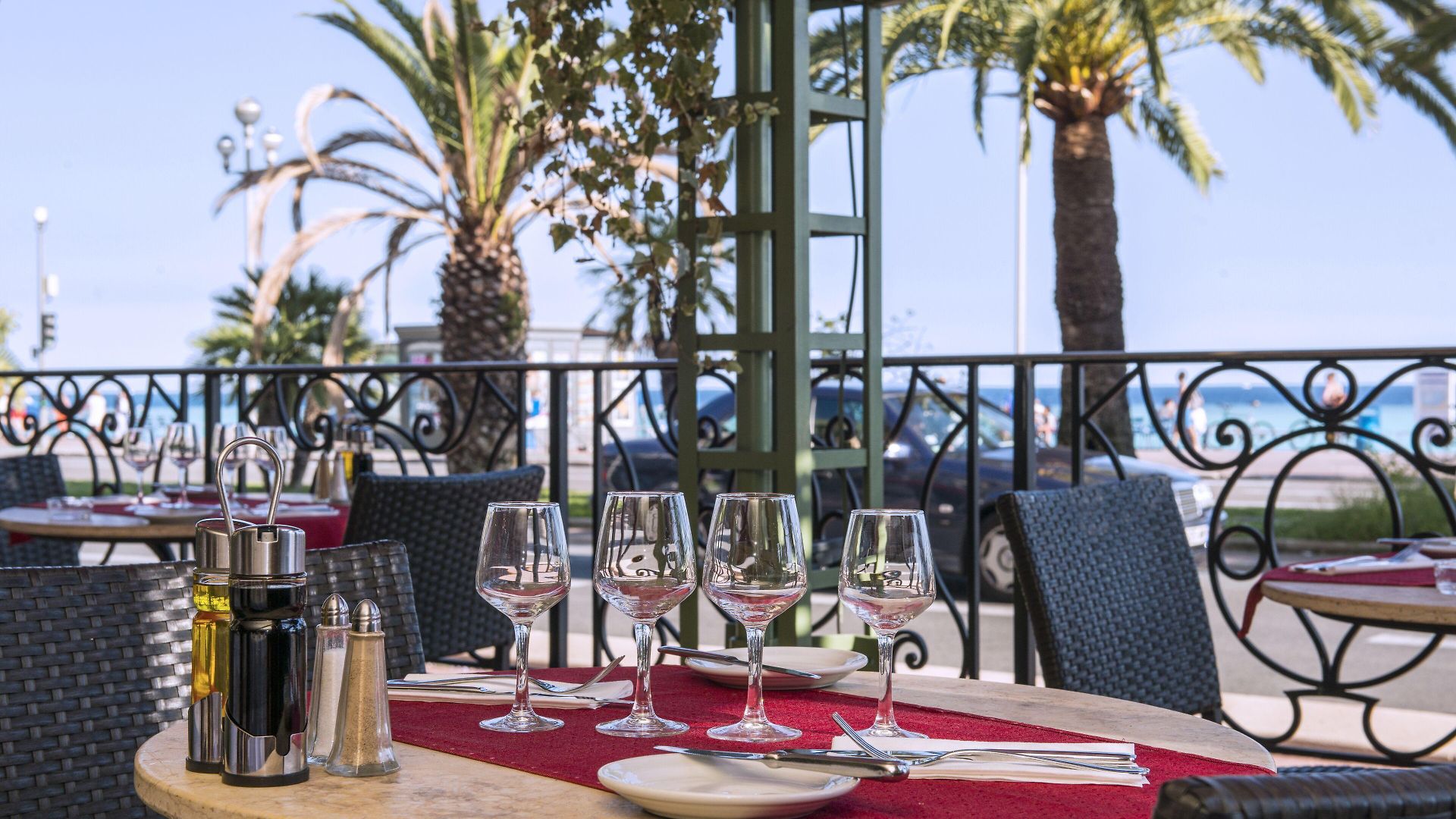 West End Promenade 4*
