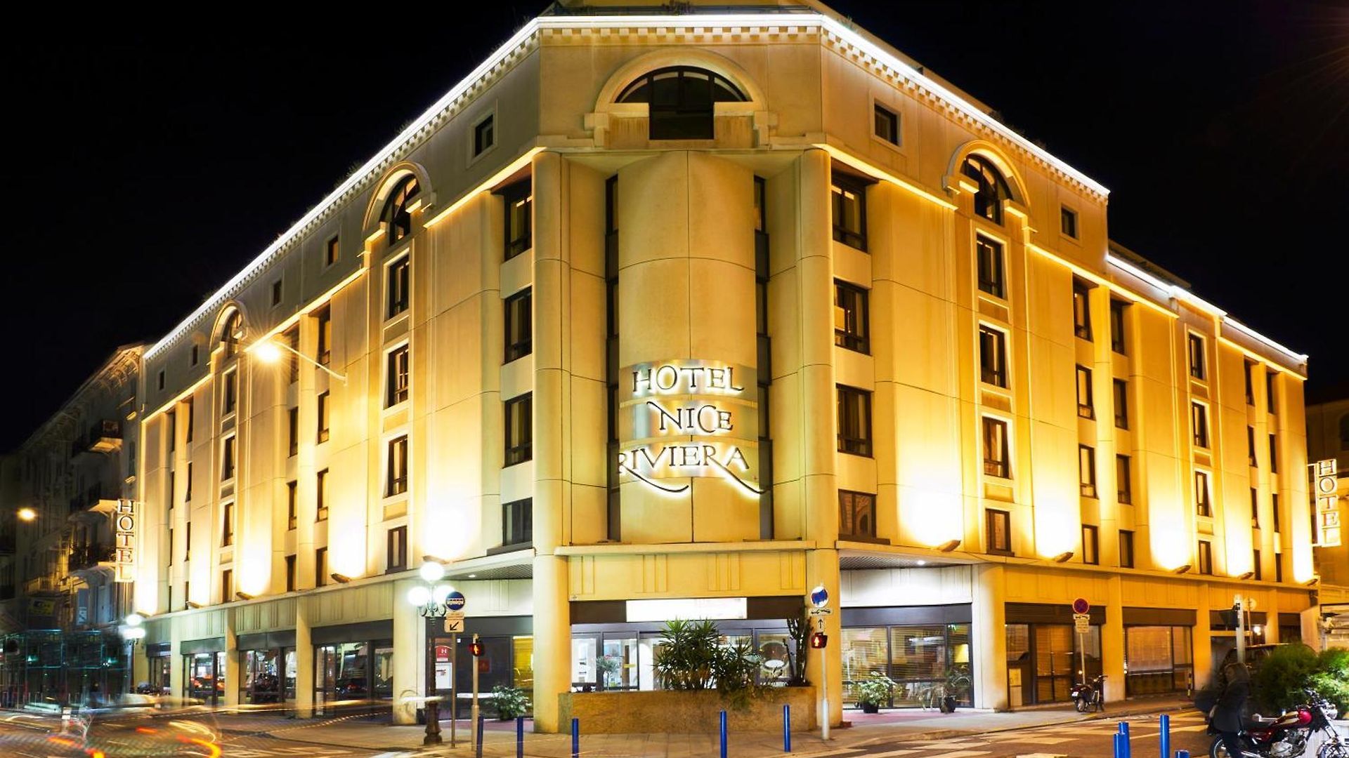 Riviera Hotel 4*