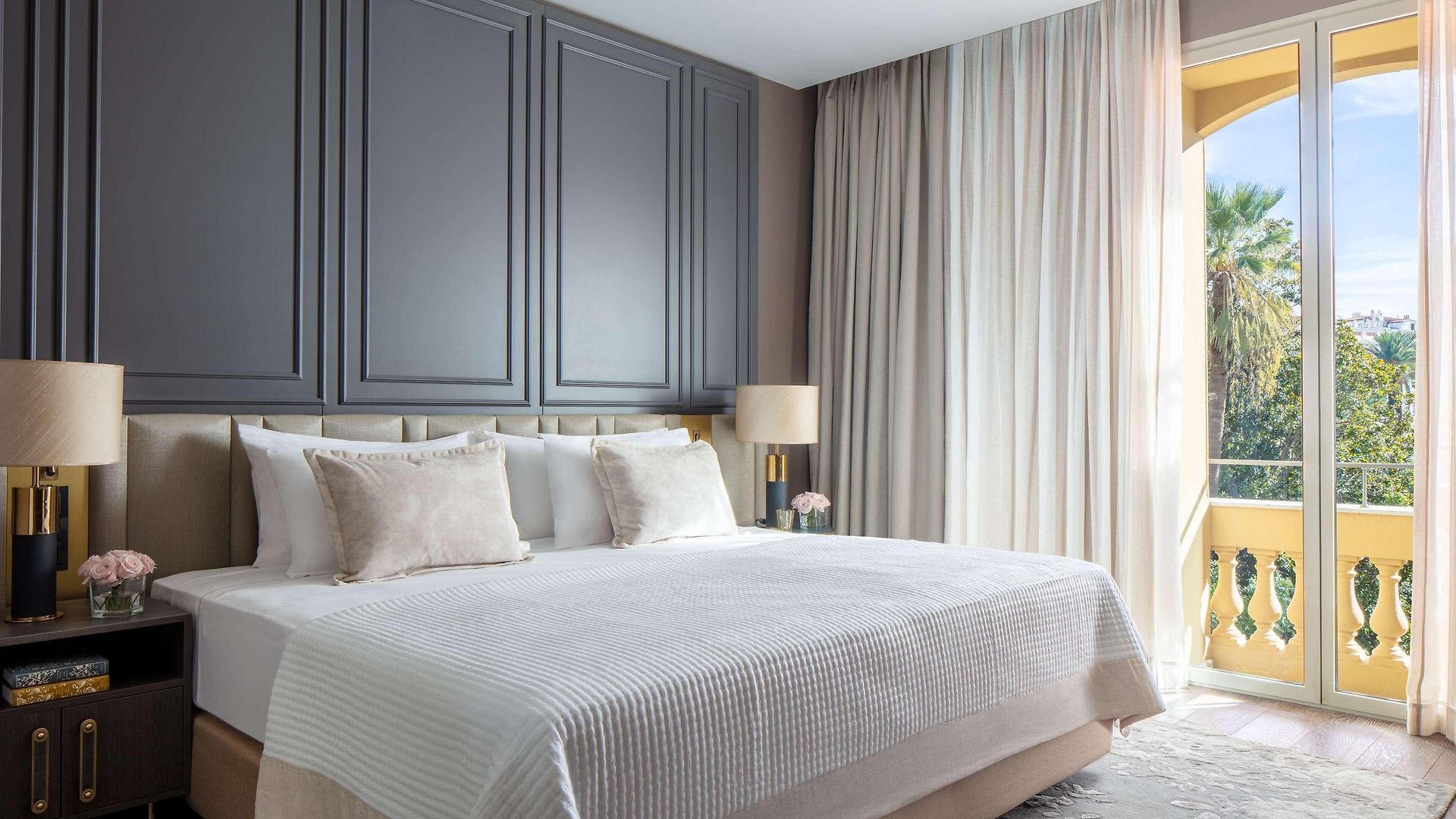 Hotel Anantara Plaza - A Leading Of The World