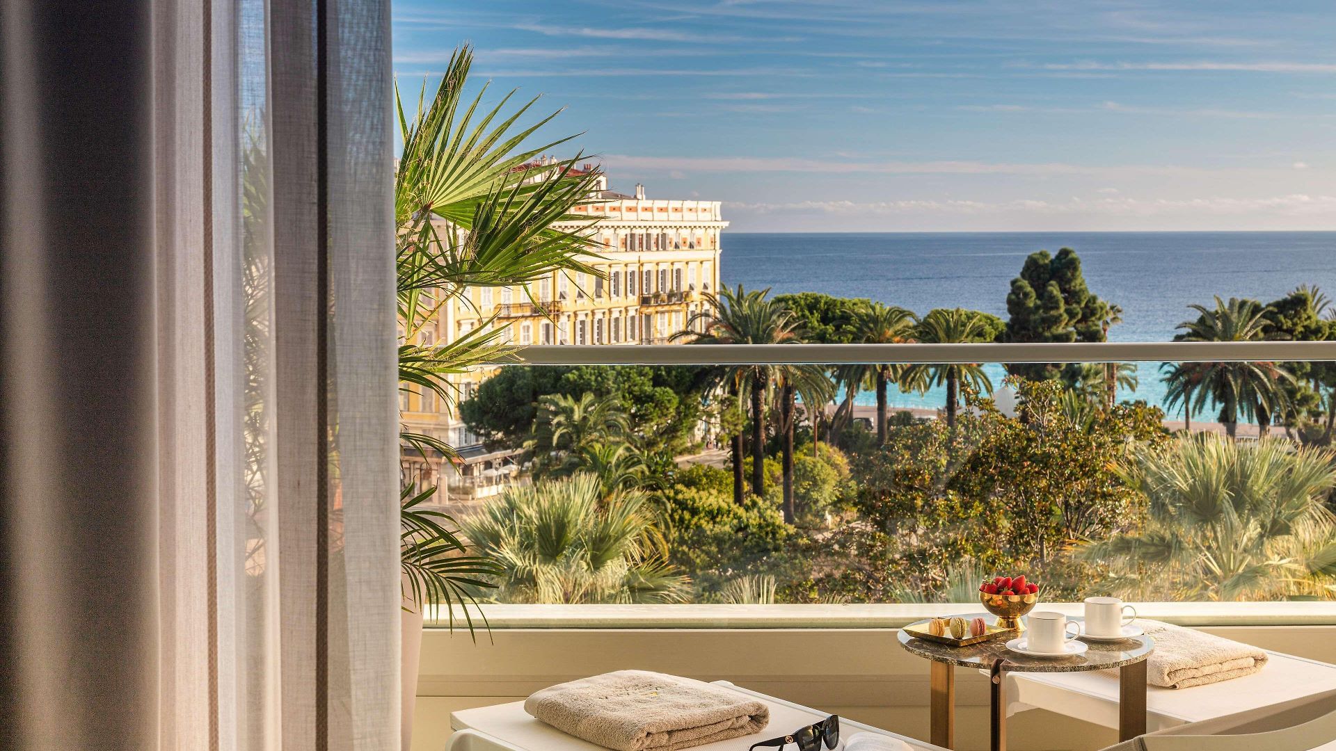 Anantara Plaza - A Leading Of The World Hotel 5*