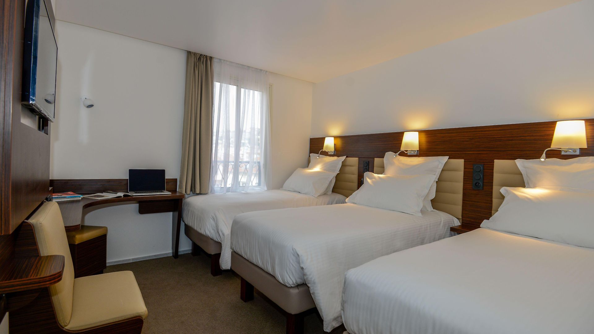 Hotel Monsigny 3*