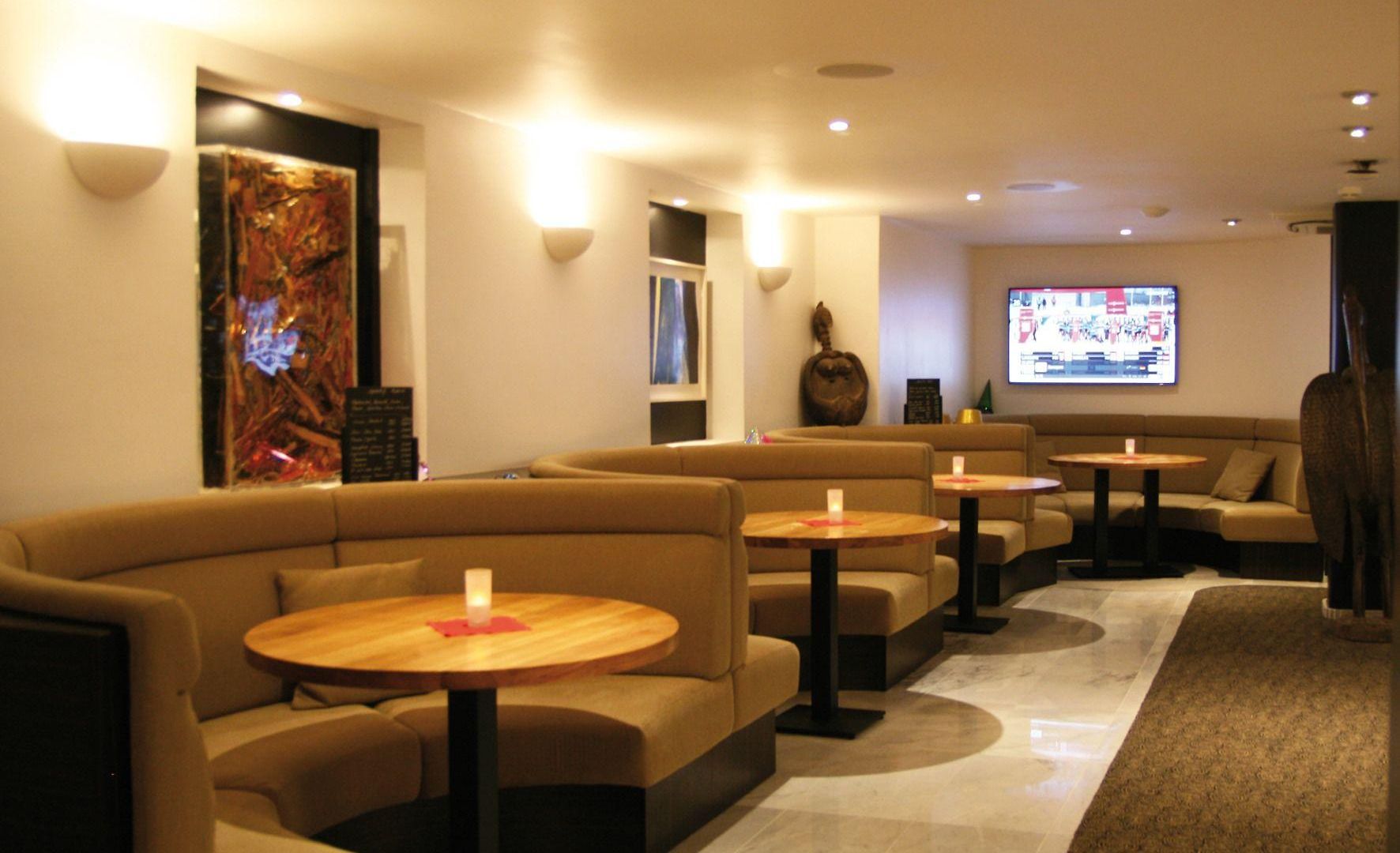 Hotel Monsigny 3*