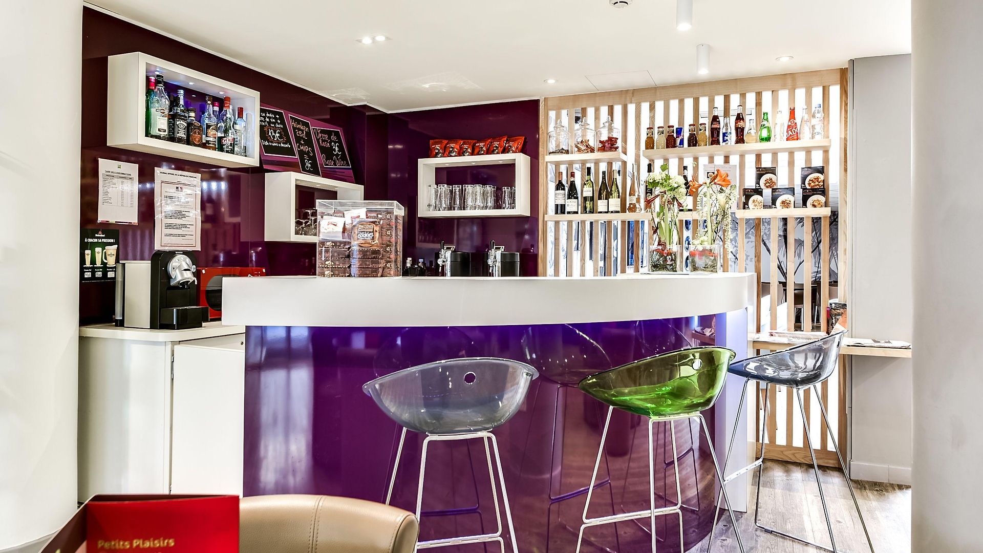 Hotel Ibis Styles Centre Port Nice