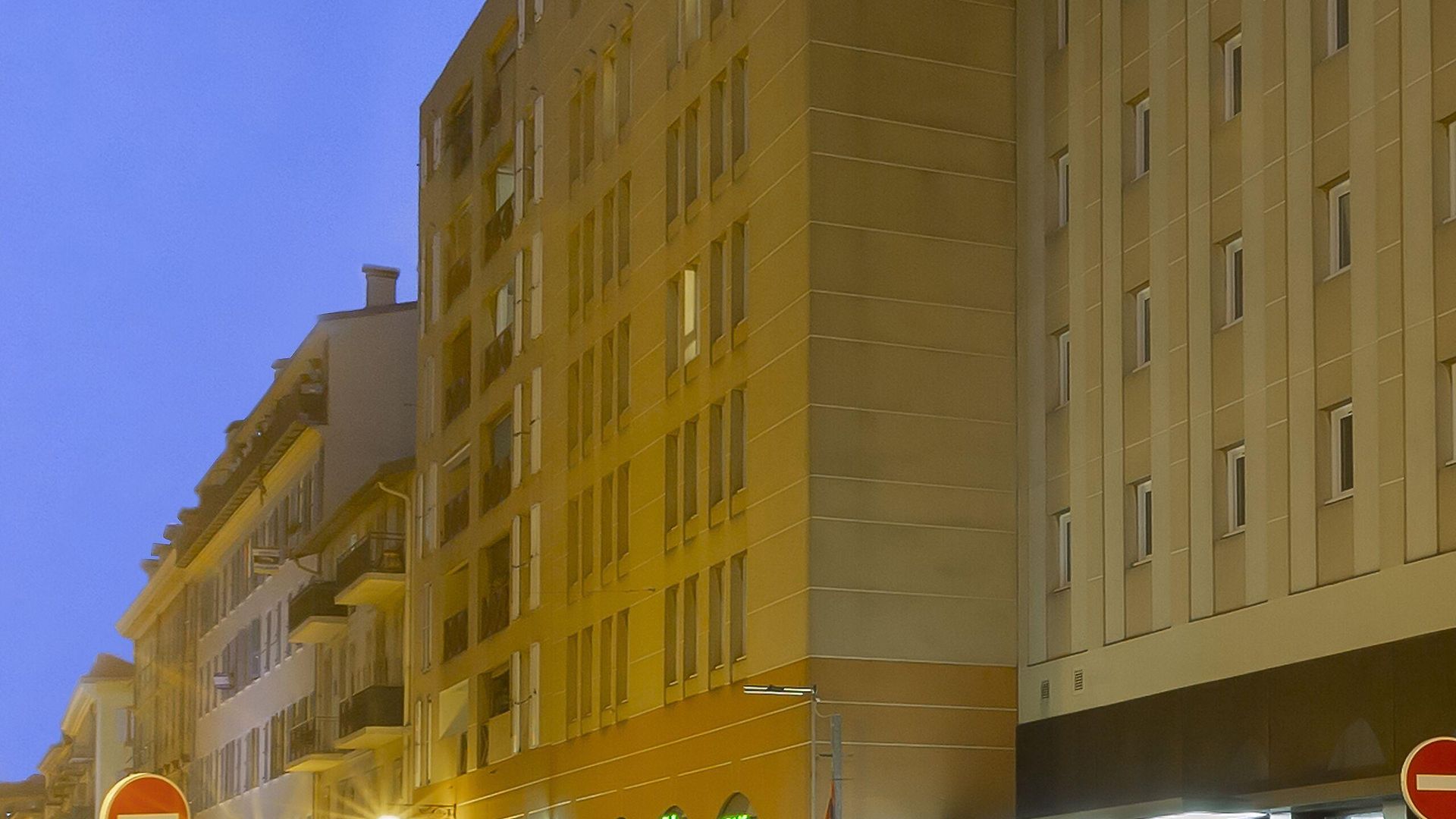 Hotel Ibis Styles Centre Port 3*