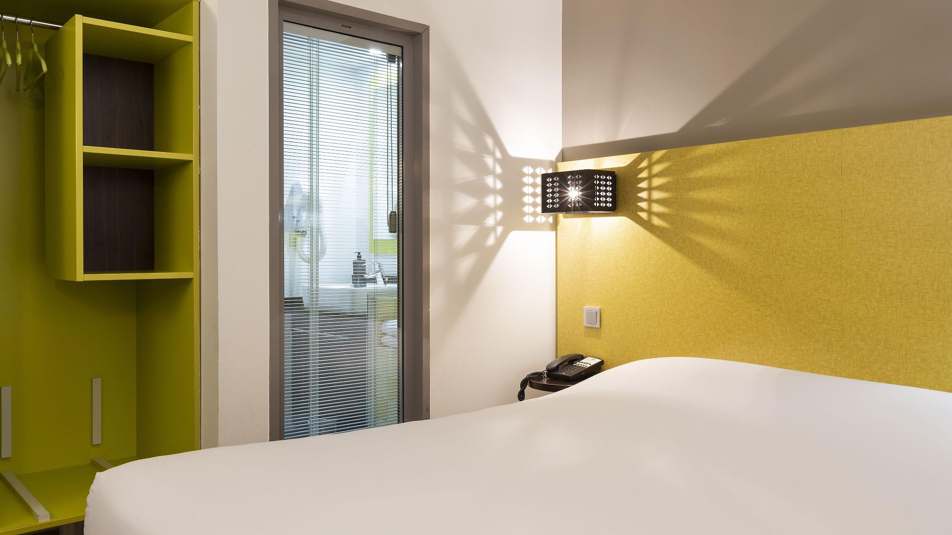 Ibis Styles Centre Port Hotel 3*