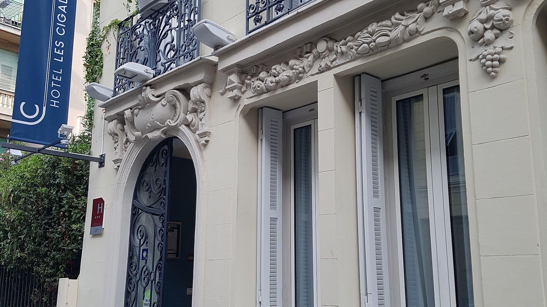 Les Cigales Hotel