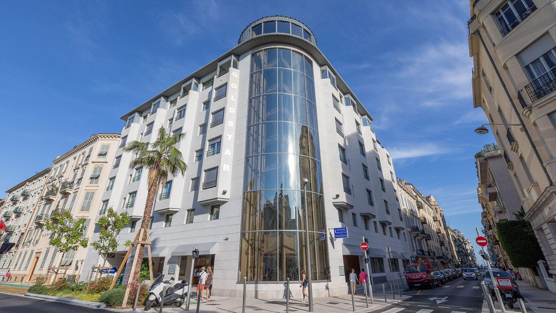 Goldstar & Hotel 4*