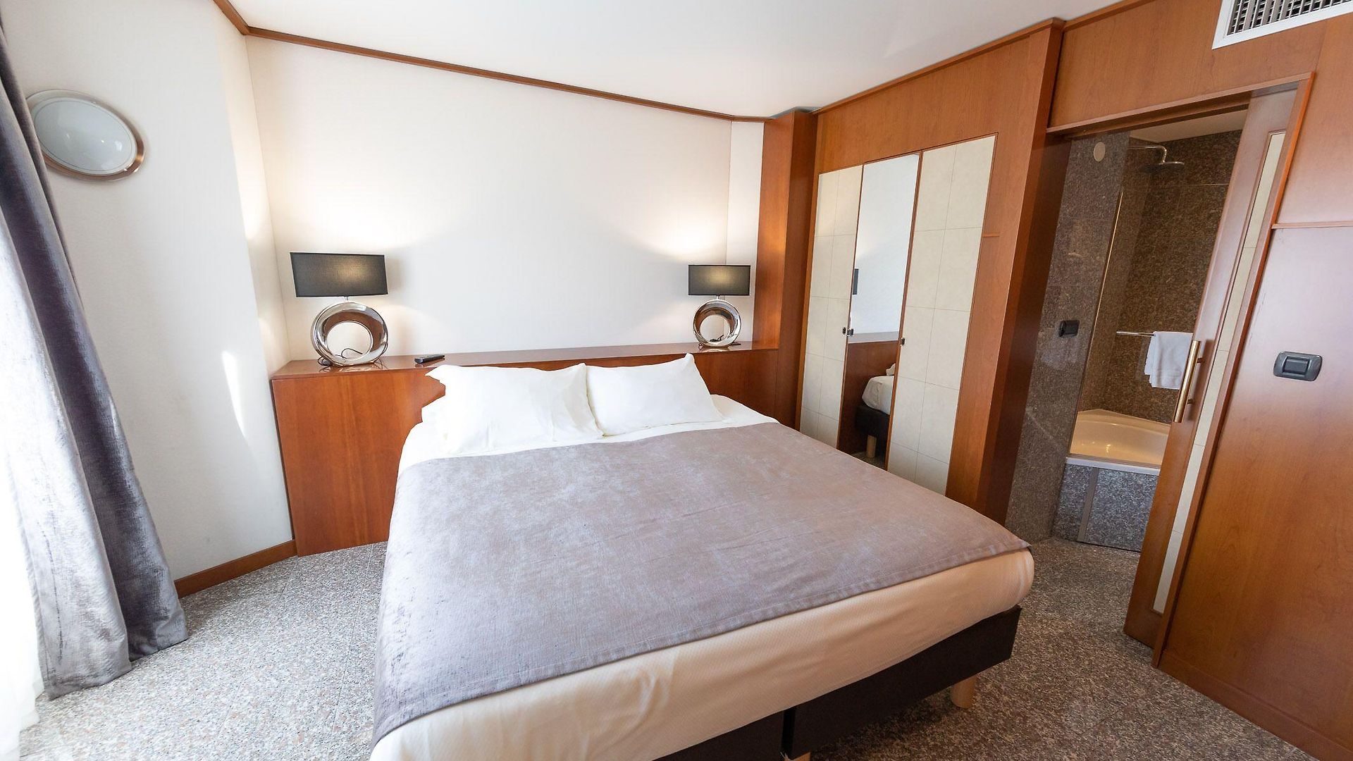 Hotel Goldstar & Nice