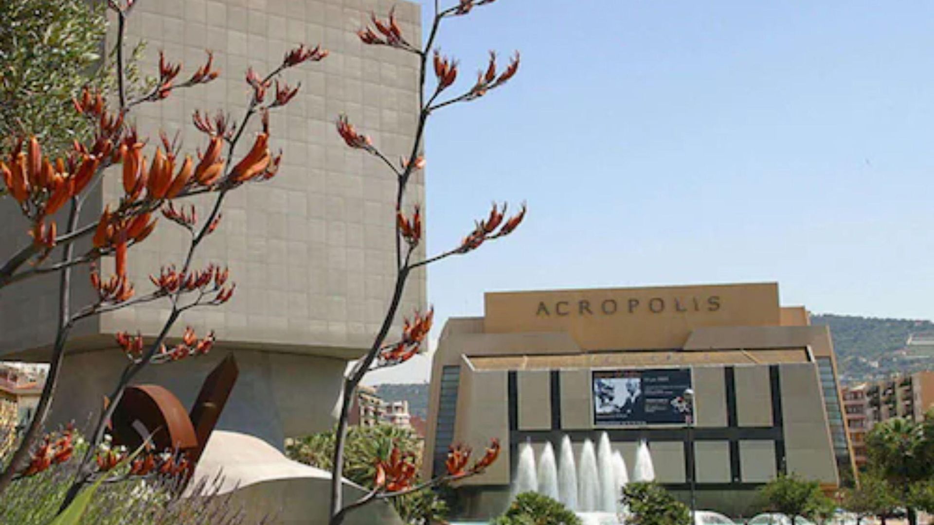 Campanile Centre Acropolis Hotel