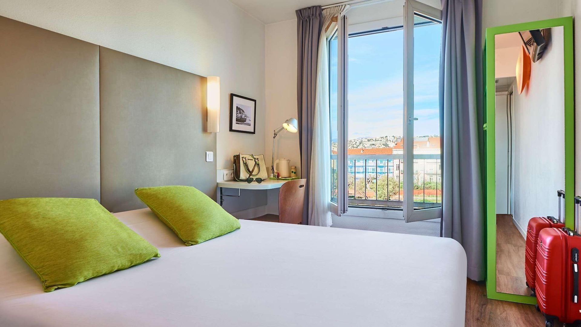 Hotel Campanile Centre Acropolis Nice