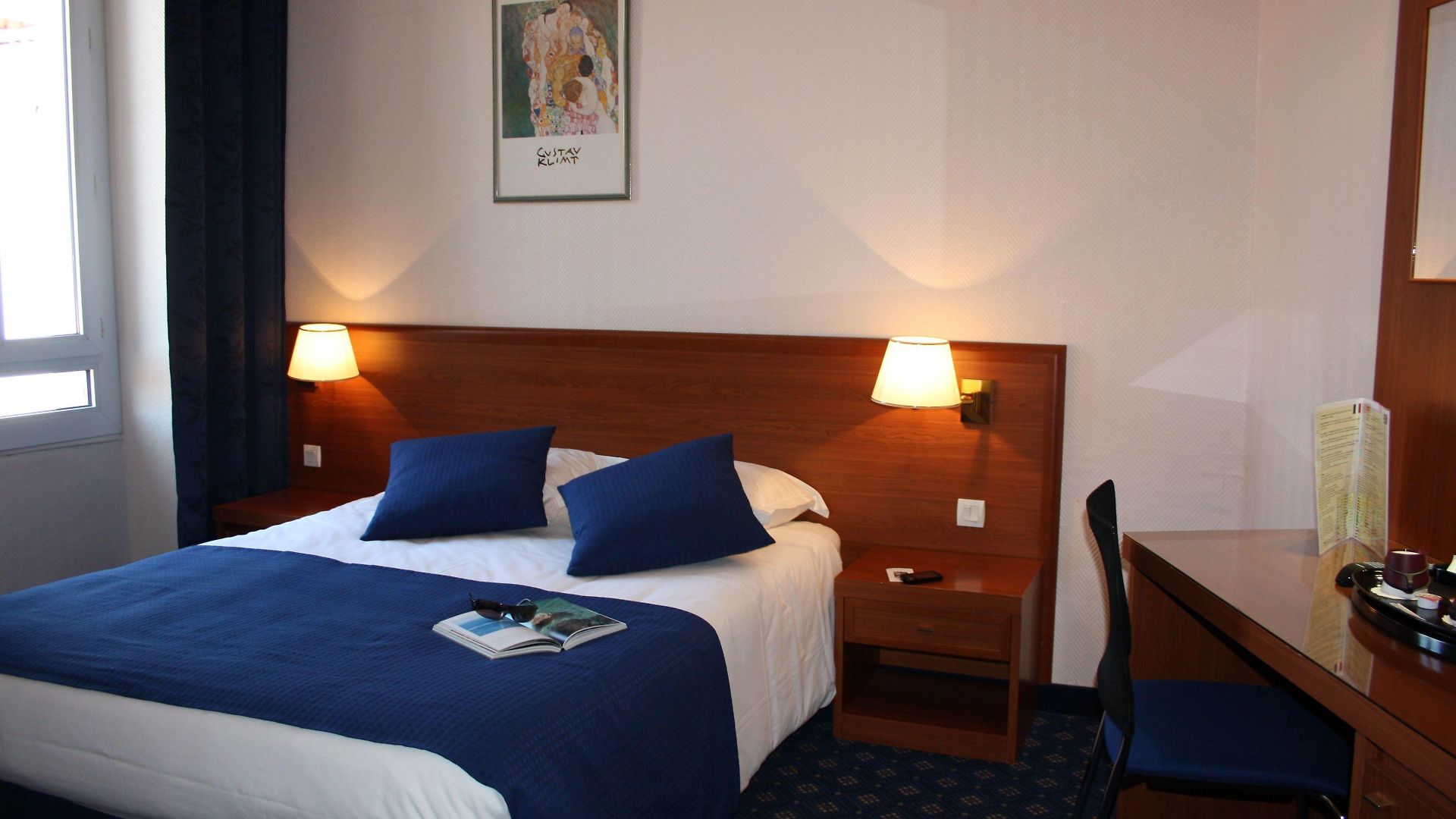 Hotel Univers 4*