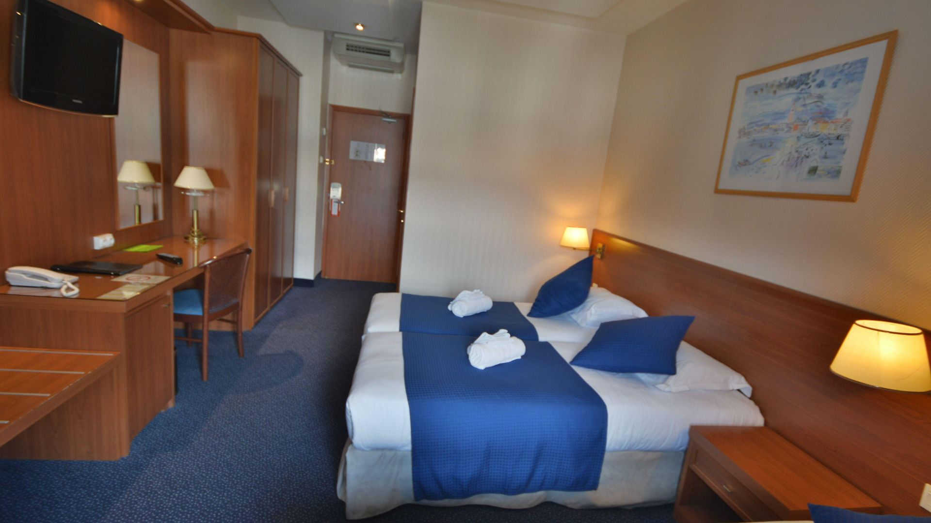 Hotel Univers 4*