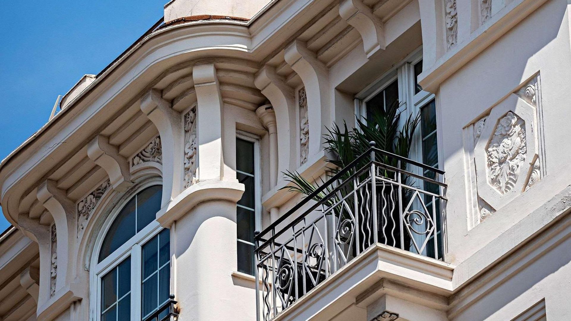 Le Riviera Collection, Signature Collection By Western