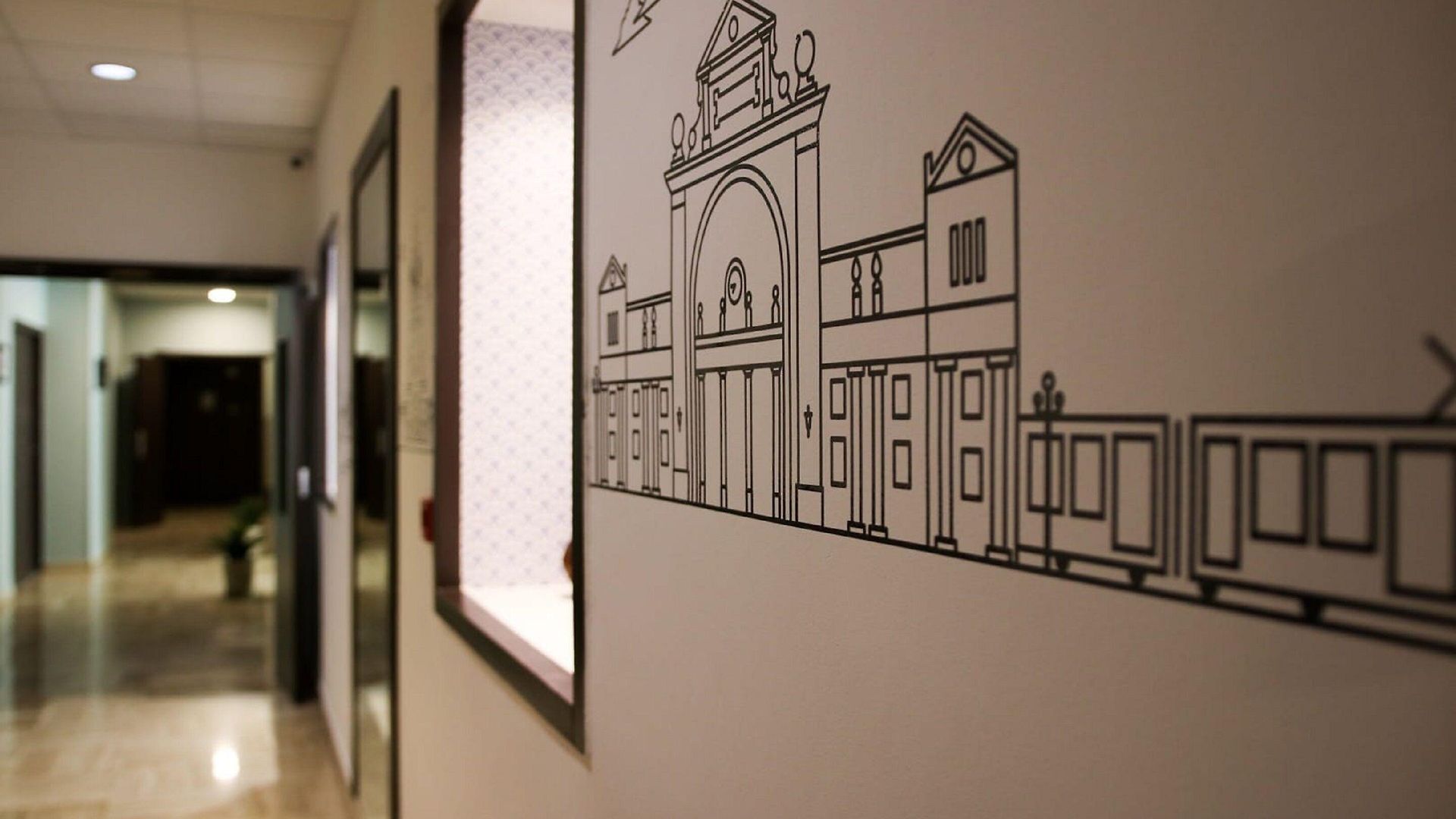 Le Noailles Gare Hotel