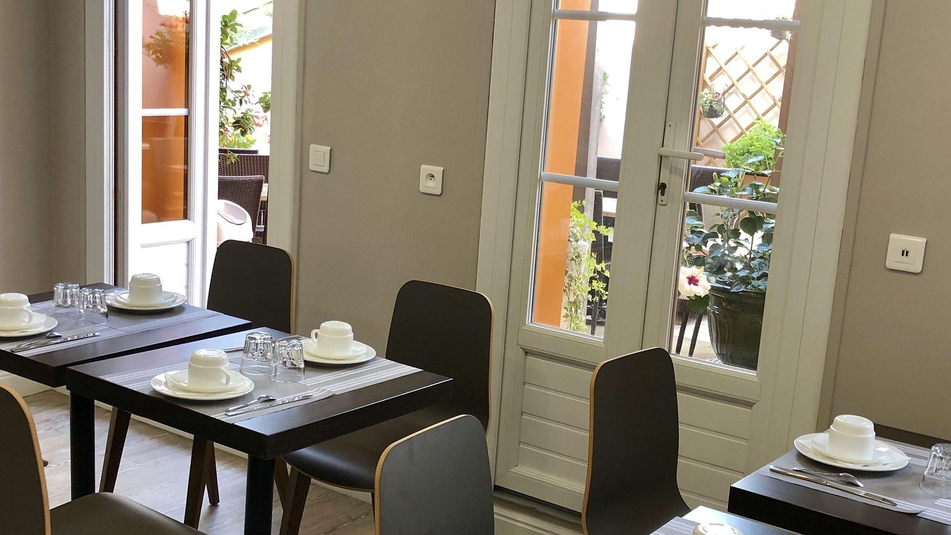 Lepante Hotel 2*