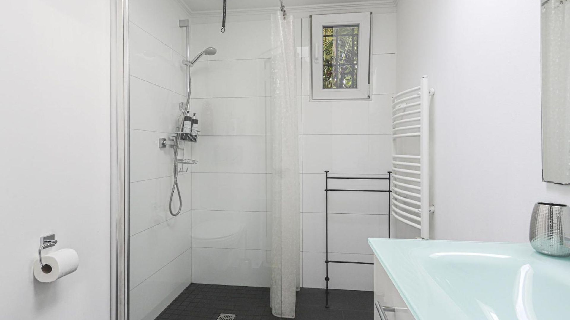 Les Genets By Interhome *