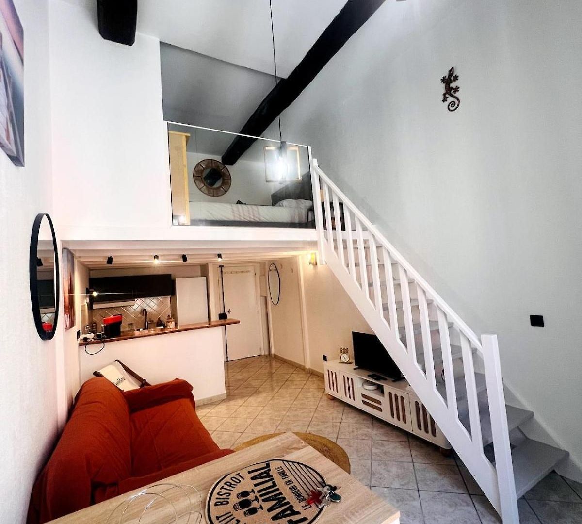 Appartement Duplex Place Massena *