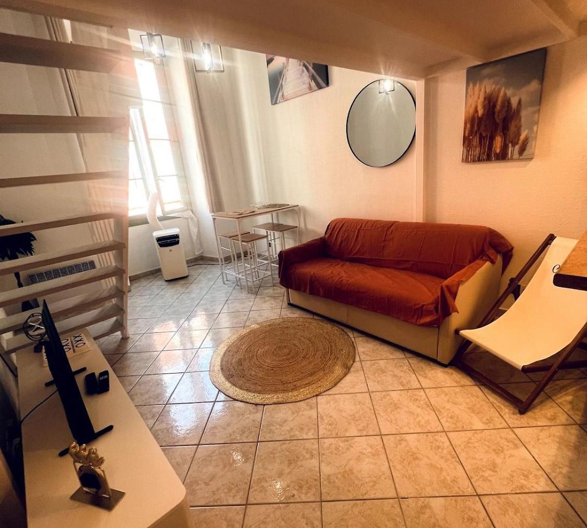 Appartement Duplex Place Massena Nice