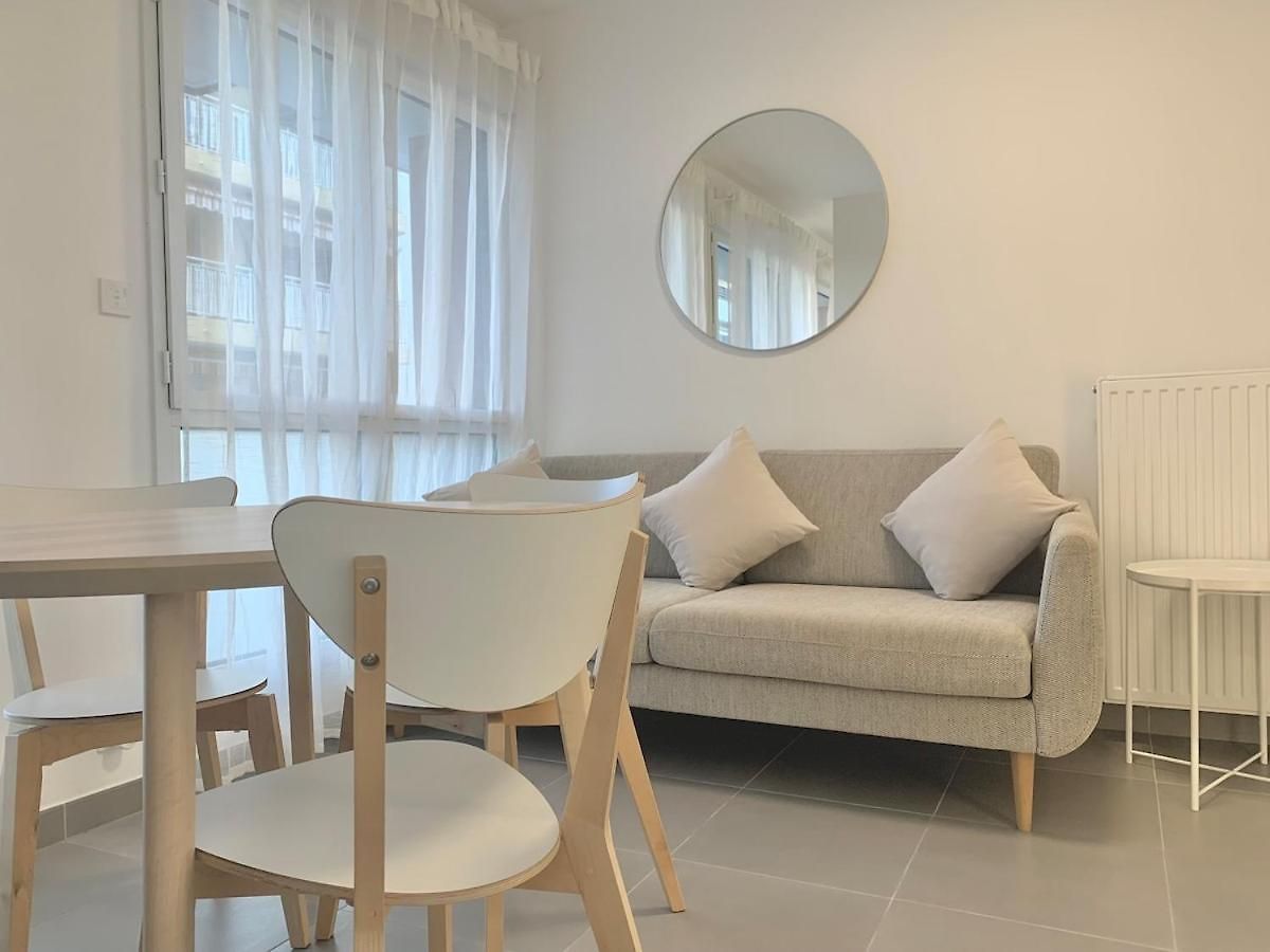 Apartment Modern Flat - Ac - By Port, Old Town & Train Station *