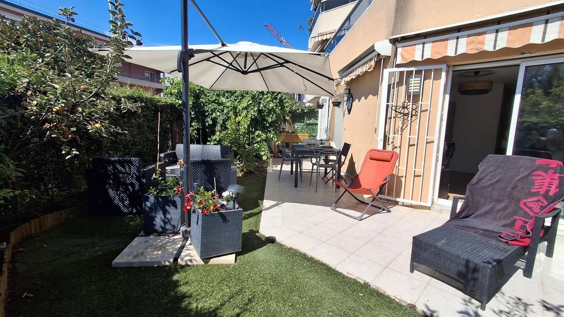 Lovely With Private Garden And A Swimming-pool Nice