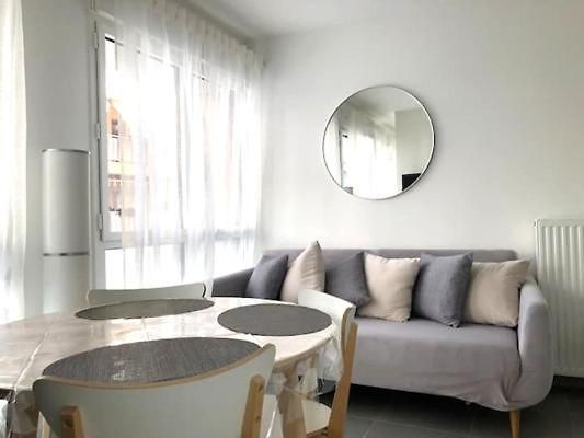 Modern Flat - Ac - By Port, Old Town & Train Station