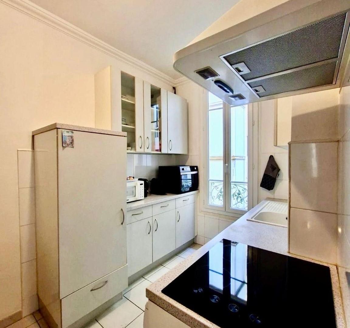Appartement 2 Pièces En étage Au Centre-ville De Nice