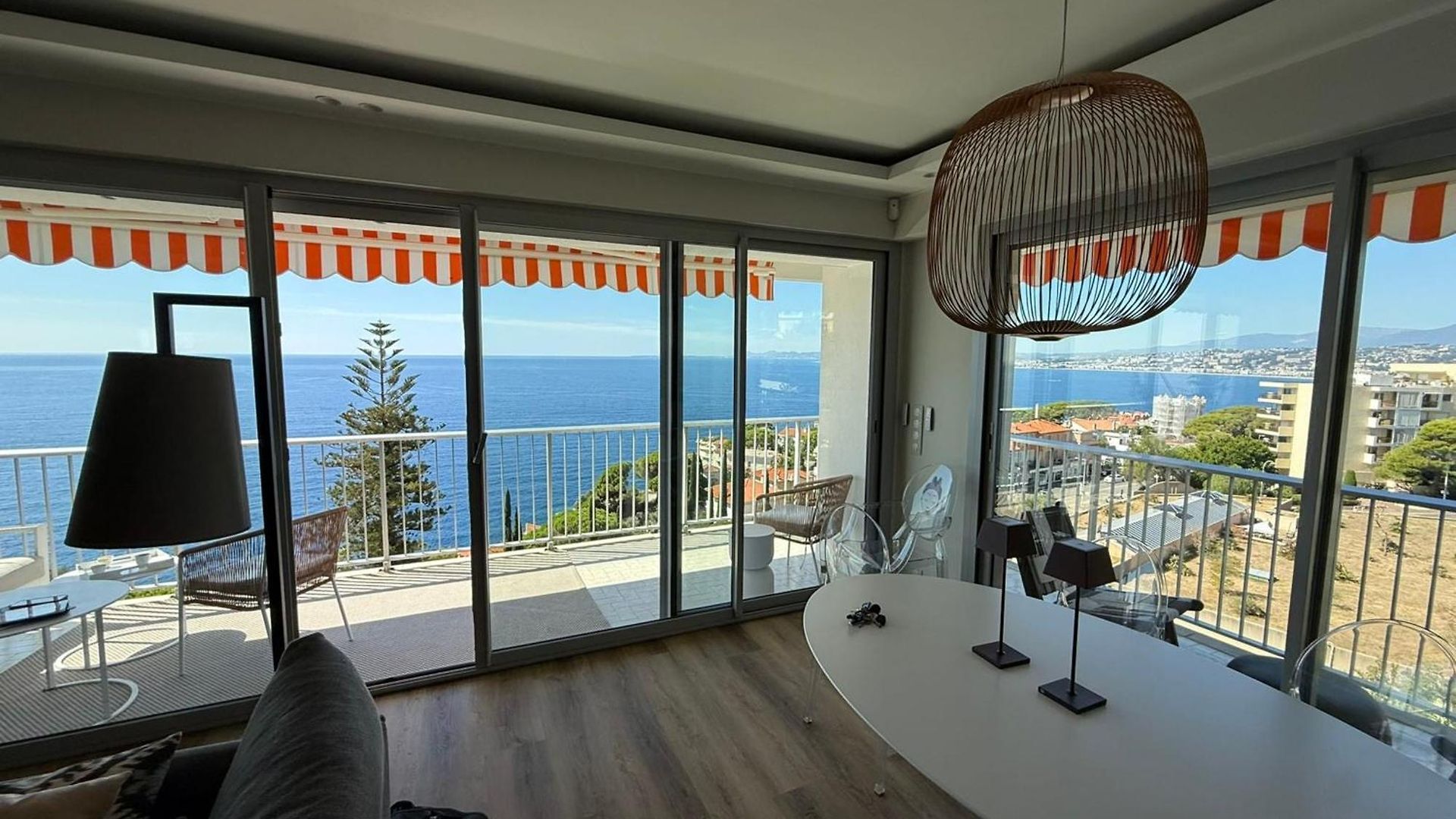 Superb With Exceptional Sea View Appartement
