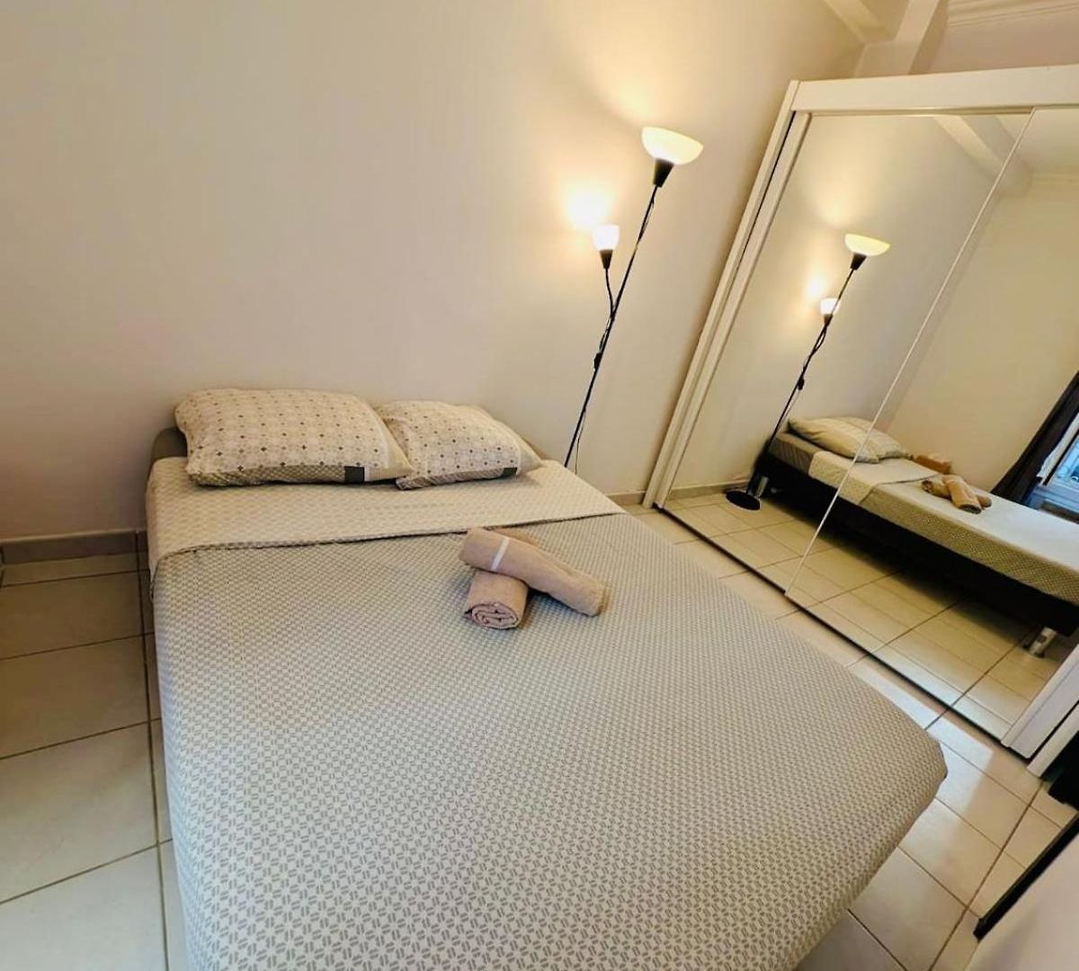 Appartement 2 Pièces En étage Au Centre-ville De Nice