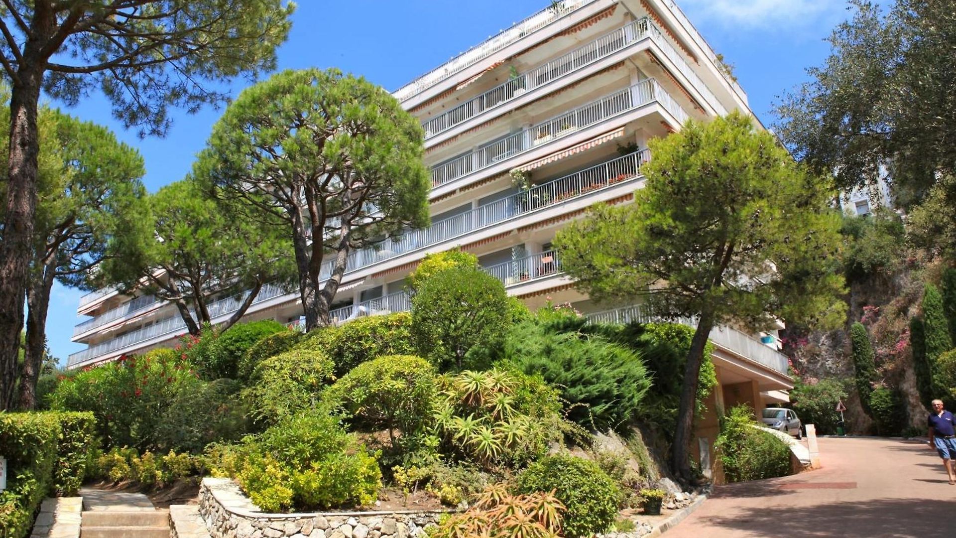 Superb With Exceptional Sea View