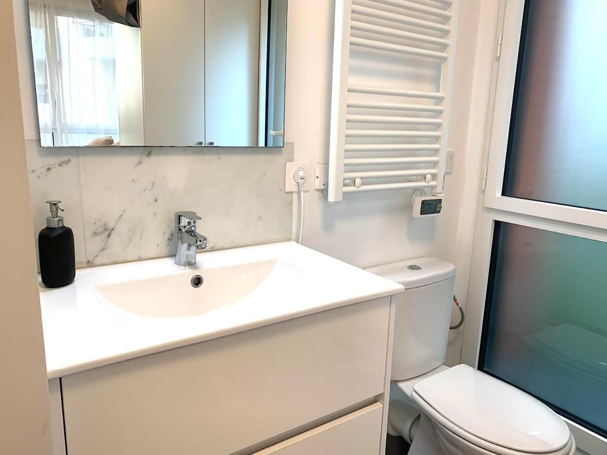 Apartment Modern Flat - Ac - By Port, Old Town & Train Station *
