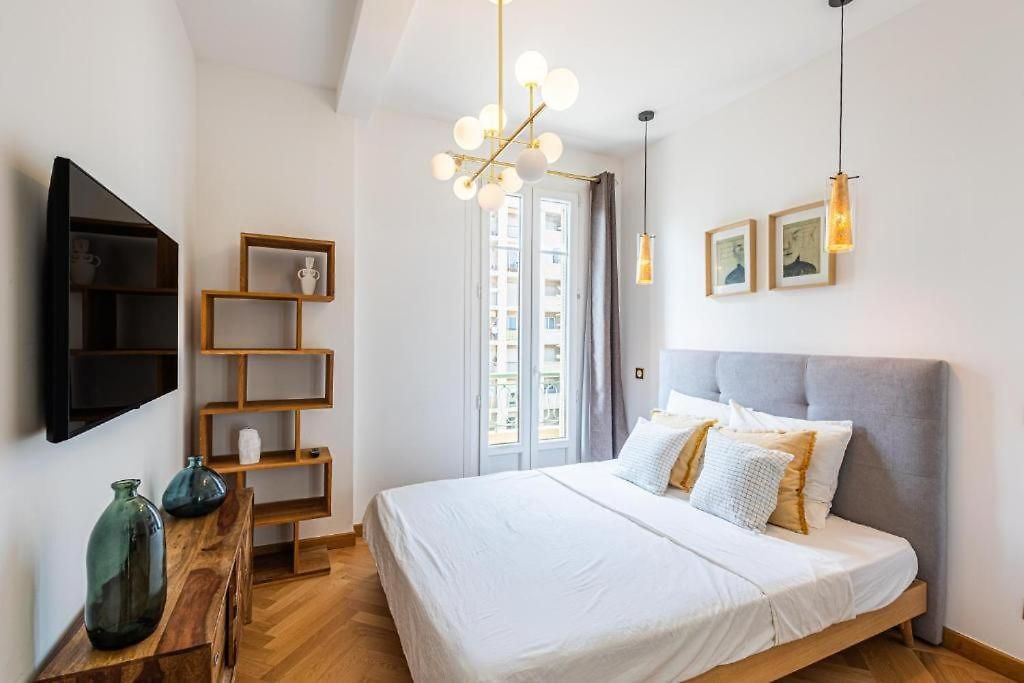 Prestige Sur La Promenade Des Appartement Nice