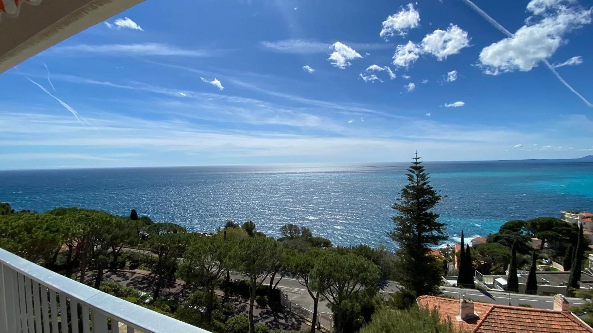Superb With Exceptional Sea View *
