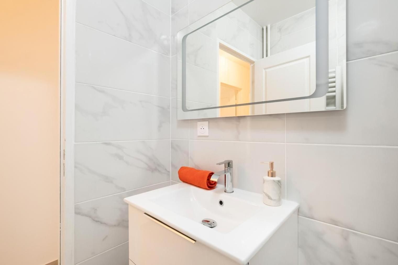 Azur 3 Start 8 Min Tram Airport 5m Appartement