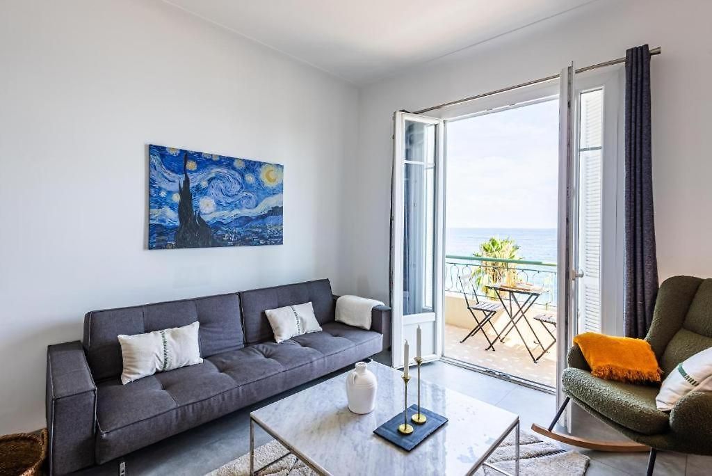 Prestige Sur La Promenade Des
