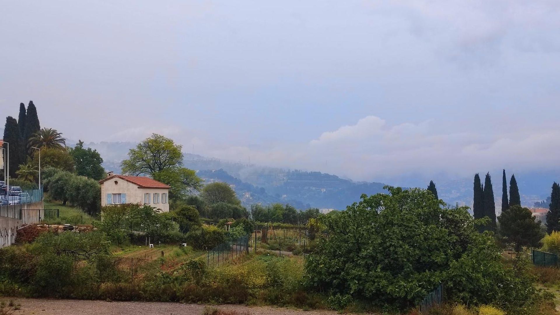 F2 Vue Et Montagne Au Calme Nice