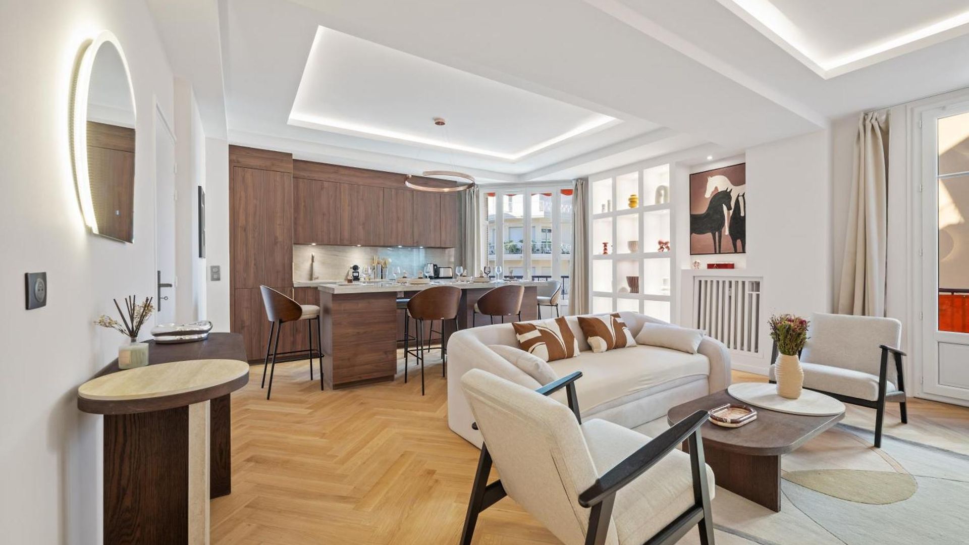 Luxueux, Spacieux Dans Le Quartier Du Port *