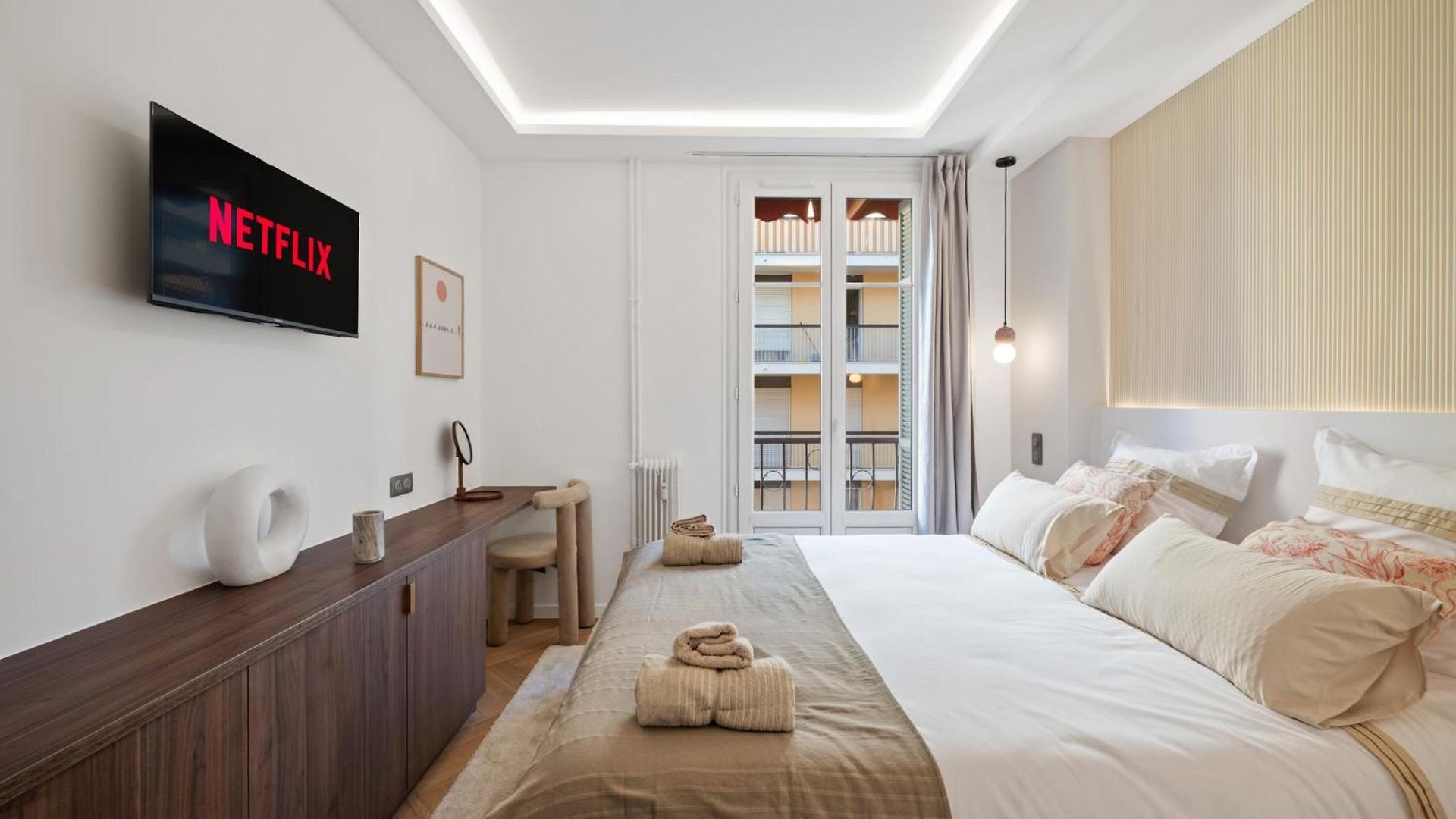 Luxueux, Spacieux Dans Le Quartier Du Port Apartment