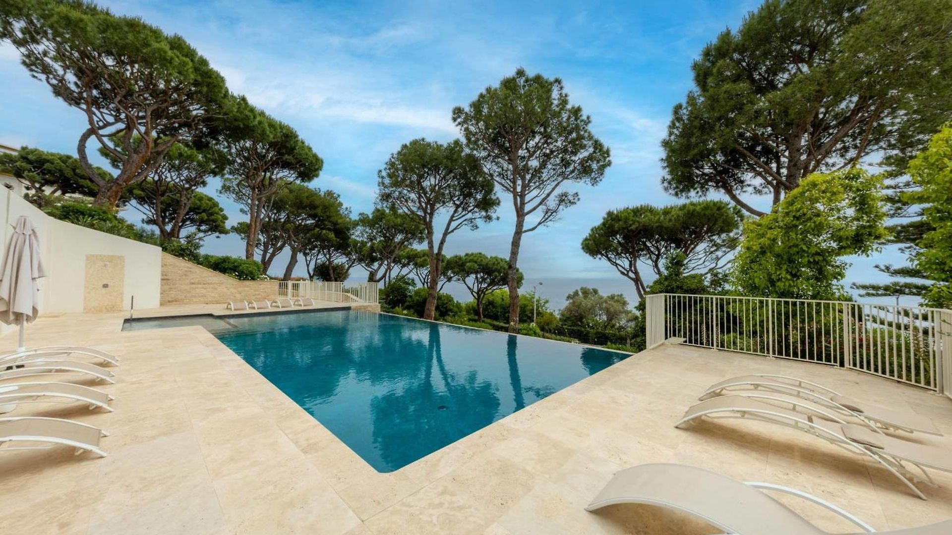 Superb With Exceptional Sea View Appartement *