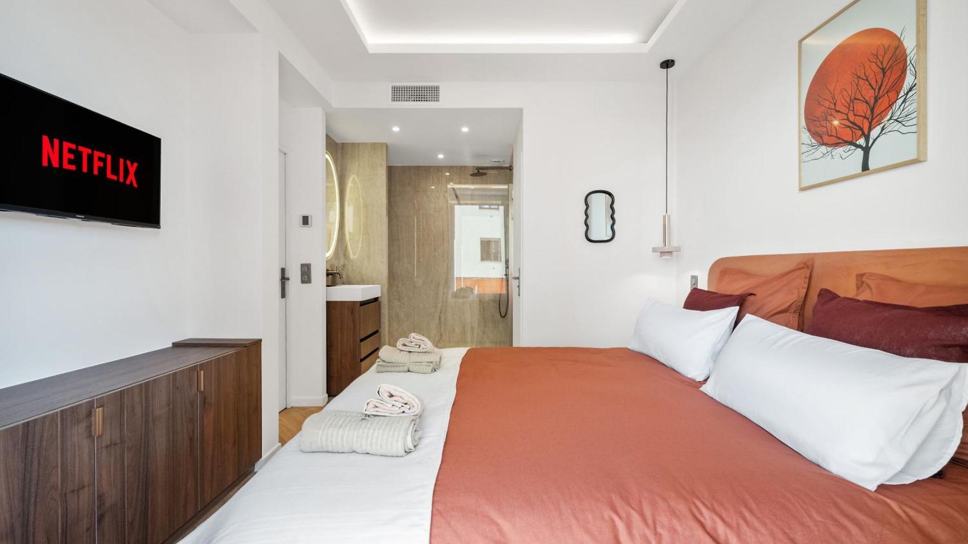 Apartment Luxueux, Spacieux Dans Le Quartier Du Port *