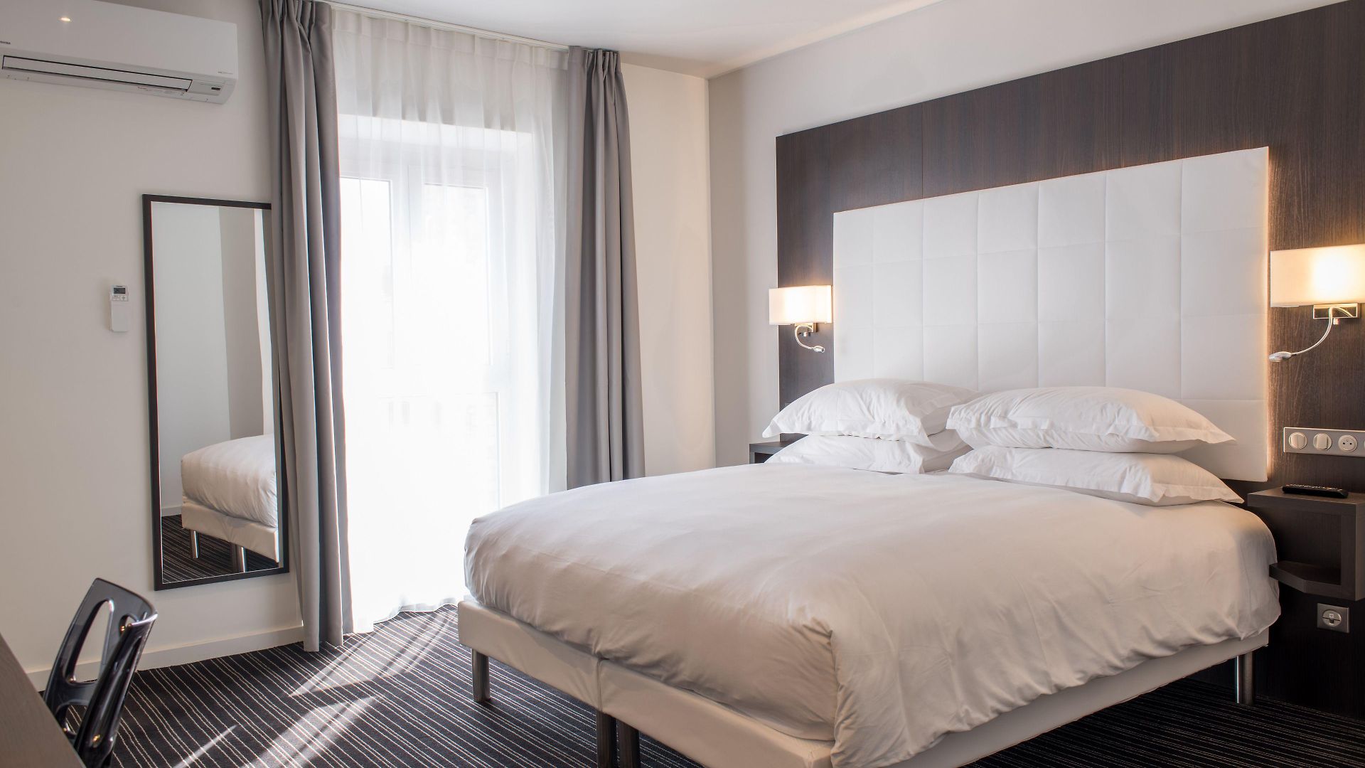 64 Hotel