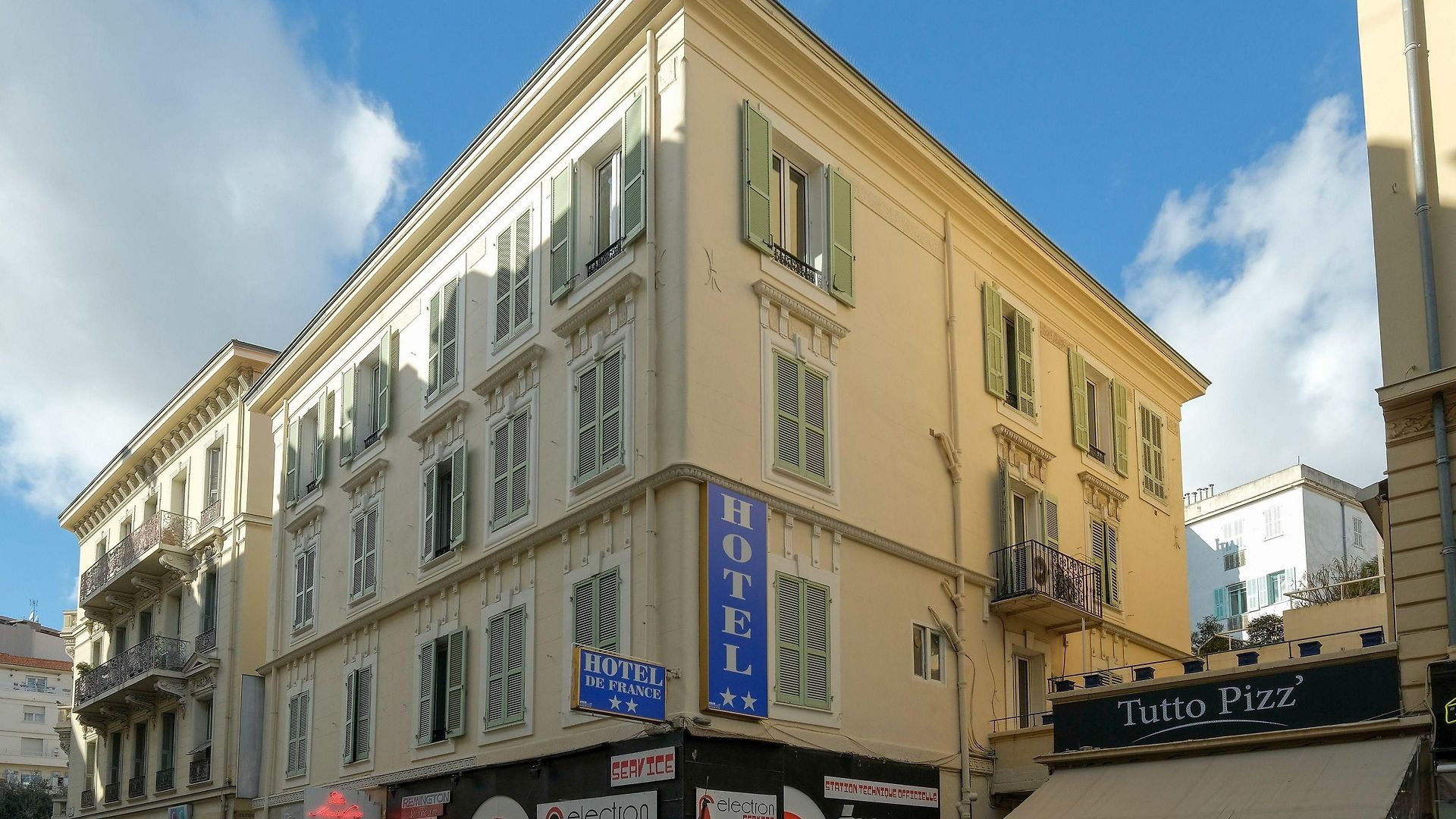 De France, Un Ammi 3* Nice