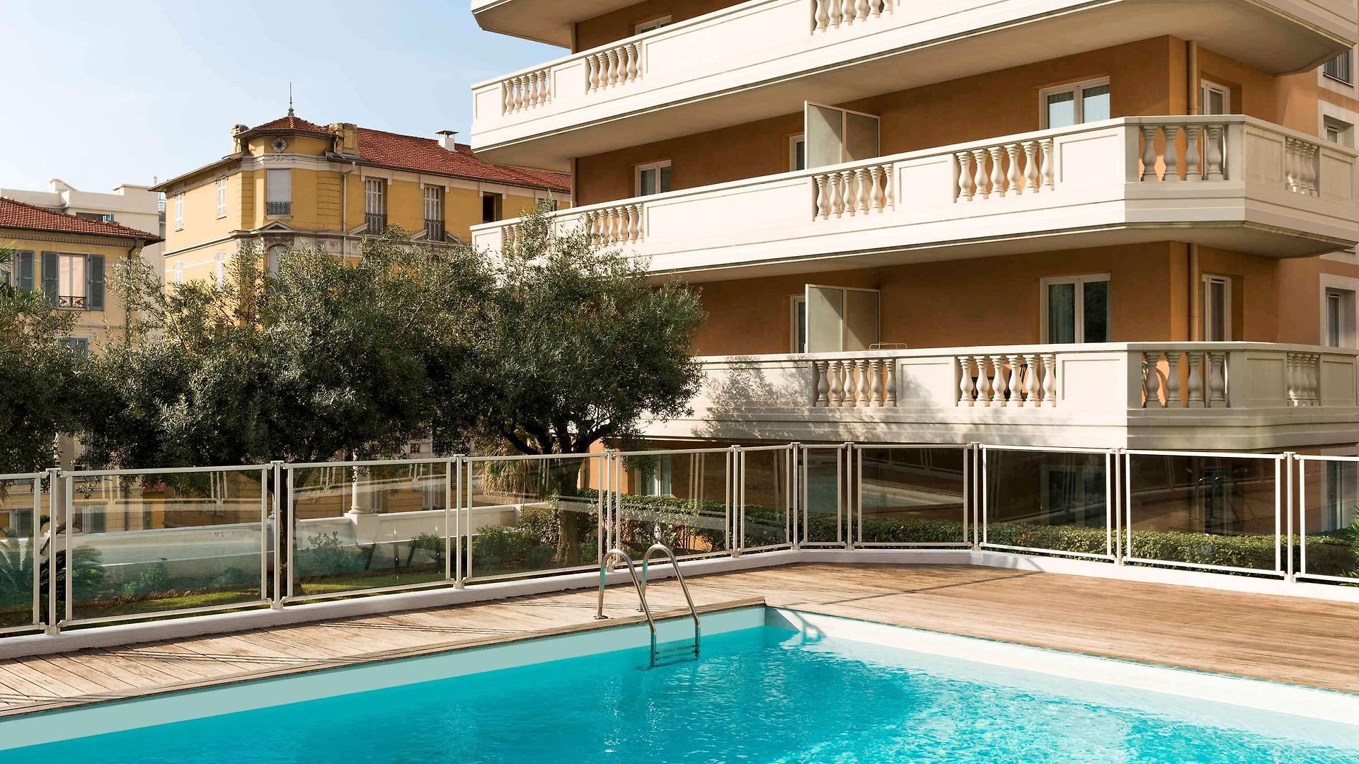 Adagio Access Magnan