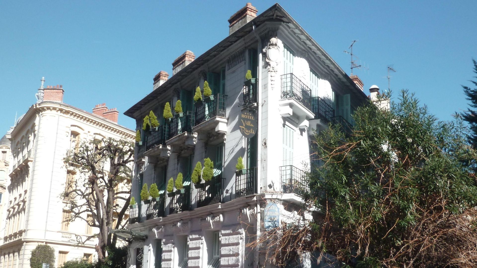 Rivoli Hotel